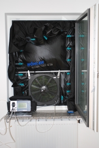 BlowerdoorgerÃ¤t im Einsatz